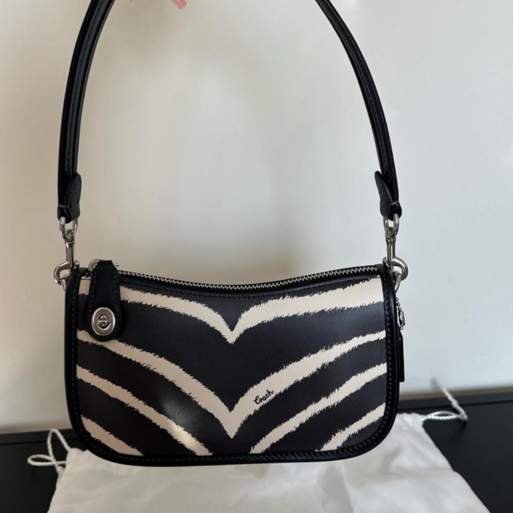 Coach Swinger Bag 20 With Zebra Print - Picture 1 of 7